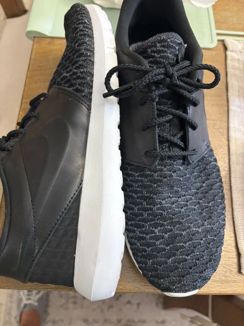 Nike - Picture 2 of 3